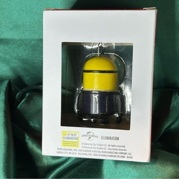 Hallmark Despicable Me 4 Gus in AVL Suit Ornament • NIB 2024 - Picture 8 of 9